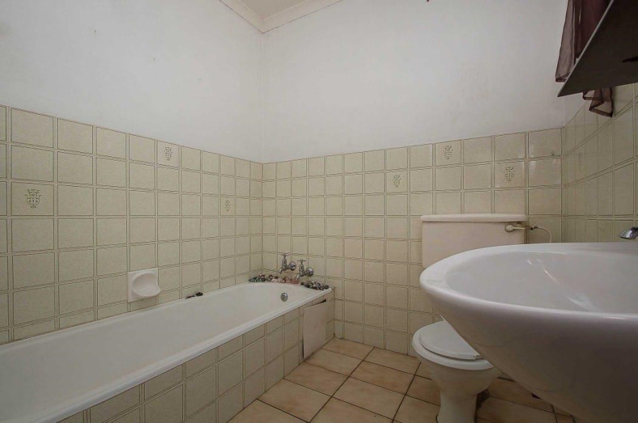 To Let 6 Bedroom Property for Rent in Horison Gauteng