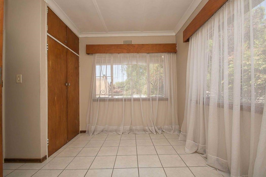 To Let 6 Bedroom Property for Rent in Horison Gauteng