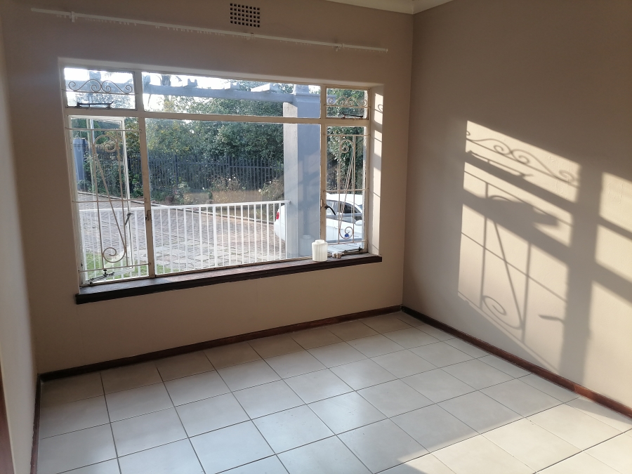 To Let 6 Bedroom Property for Rent in Horison Gauteng
