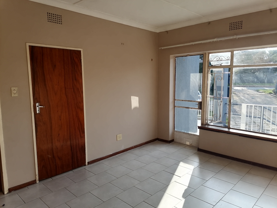 To Let 6 Bedroom Property for Rent in Horison Gauteng