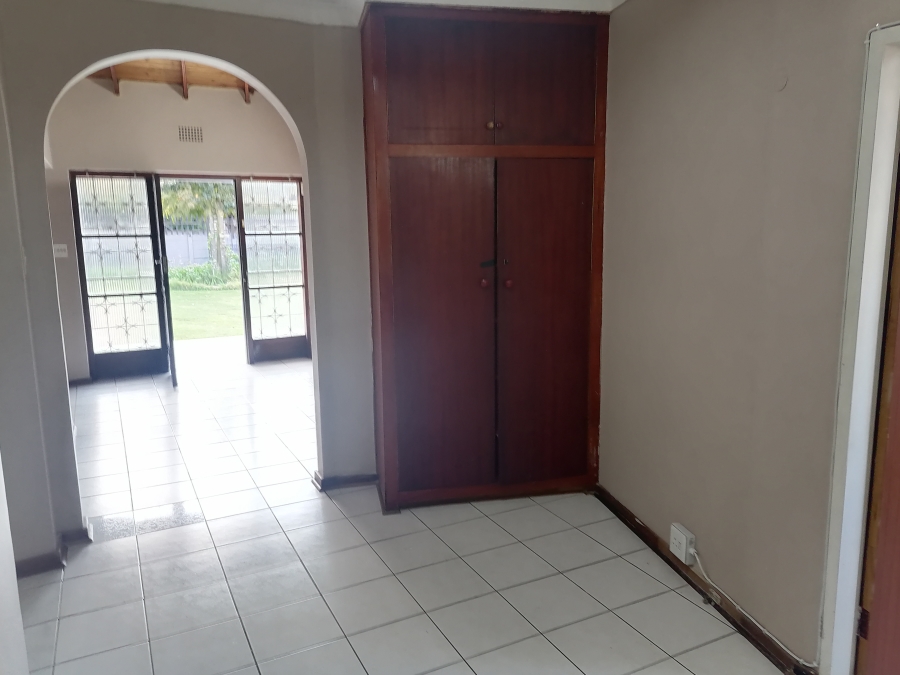 To Let 6 Bedroom Property for Rent in Horison Gauteng
