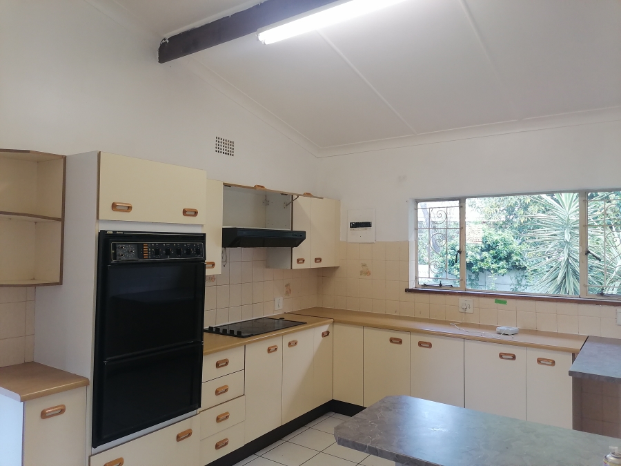 To Let 6 Bedroom Property for Rent in Horison Gauteng