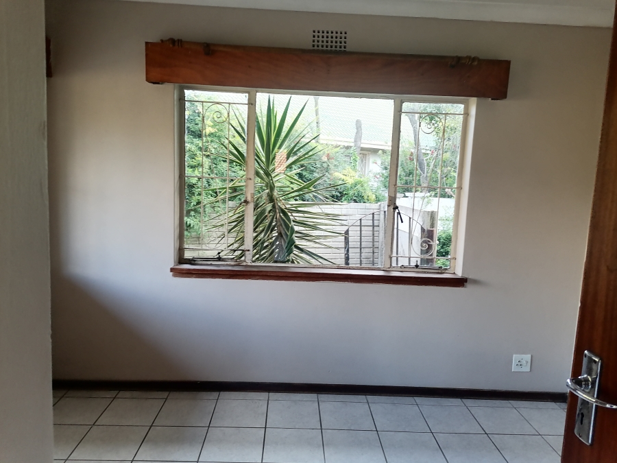 To Let 6 Bedroom Property for Rent in Horison Gauteng