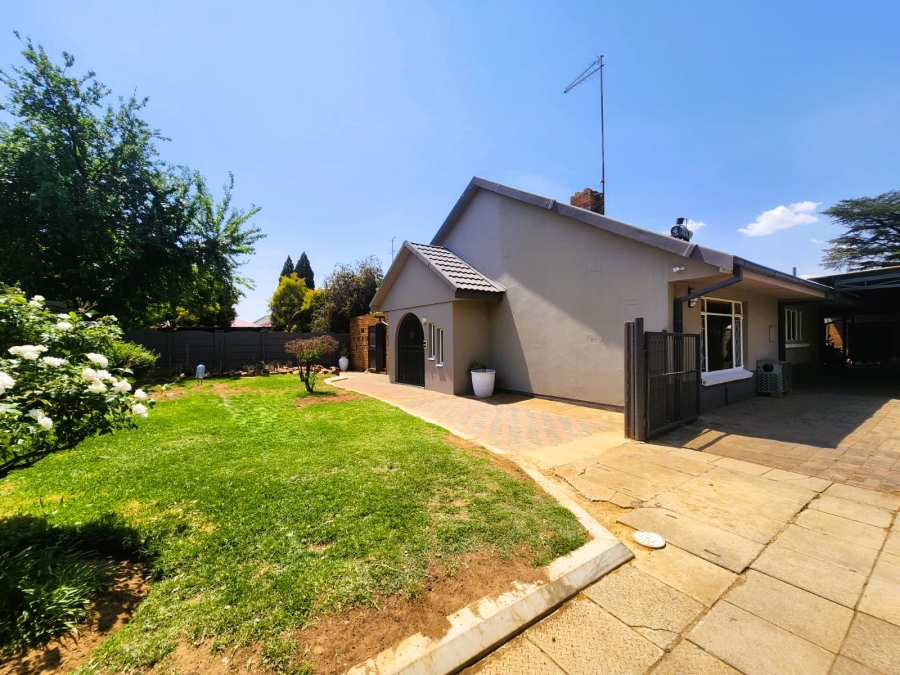4 Bedroom Property for Sale in Three Rivers Gauteng