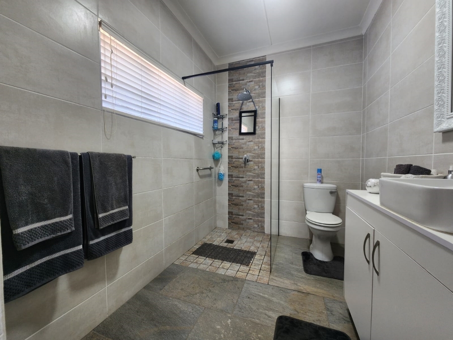 4 Bedroom Property for Sale in Three Rivers Gauteng