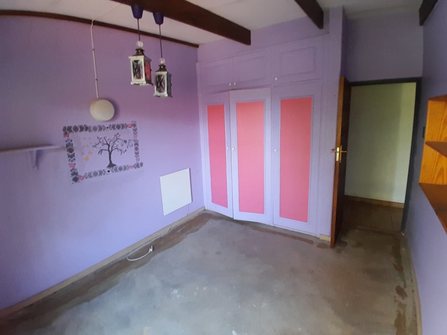 5 Bedroom Property for Sale in Eldoraigne Gauteng