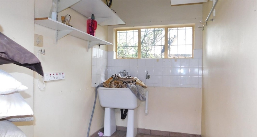 5 Bedroom Property for Sale in Eldoraigne Gauteng