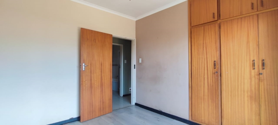 6 Bedroom Property for Sale in The Reeds Gauteng