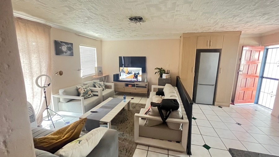 2 Bedroom Property for Sale in Vorna Valley Gauteng
