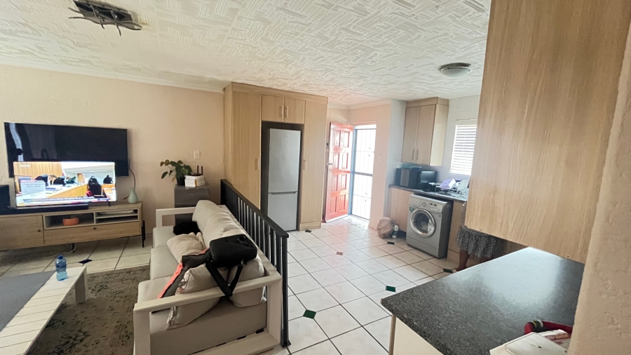 2 Bedroom Property for Sale in Vorna Valley Gauteng