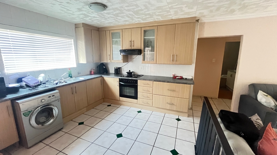 2 Bedroom Property for Sale in Vorna Valley Gauteng