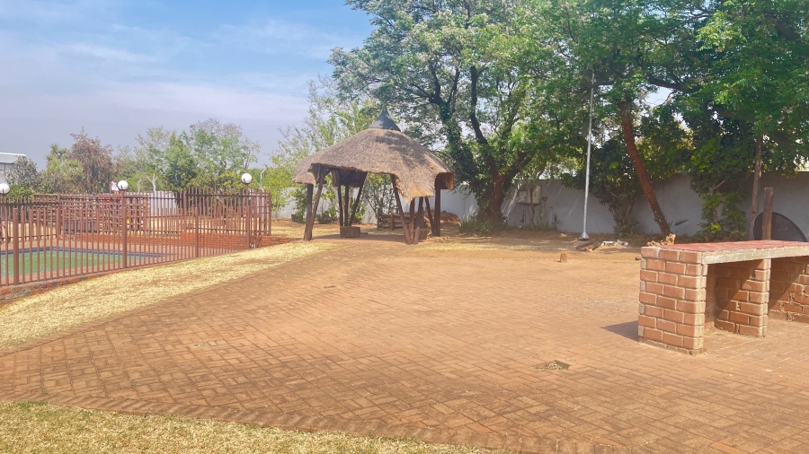 2 Bedroom Property for Sale in Vorna Valley Gauteng