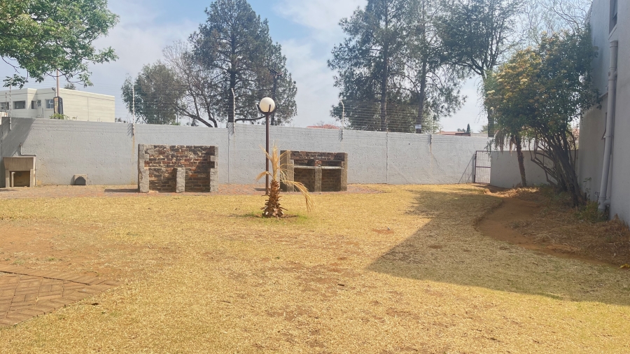 2 Bedroom Property for Sale in Vorna Valley Gauteng