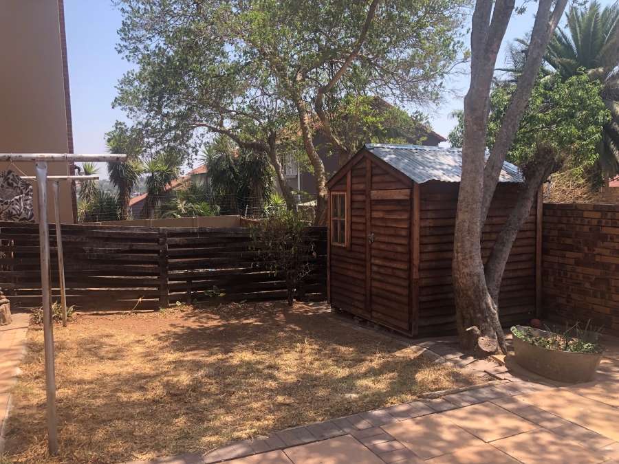 2 Bedroom Property for Sale in Vorna Valley Gauteng