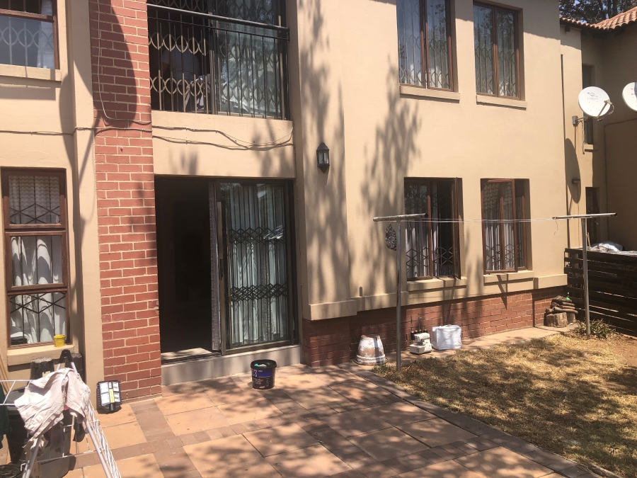 2 Bedroom Property for Sale in Vorna Valley Gauteng