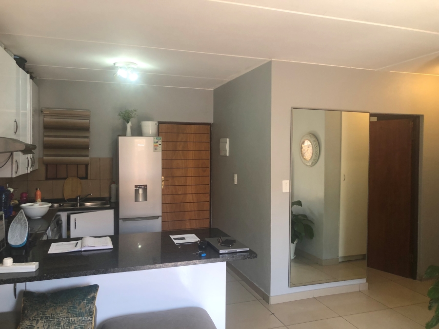2 Bedroom Property for Sale in Vorna Valley Gauteng