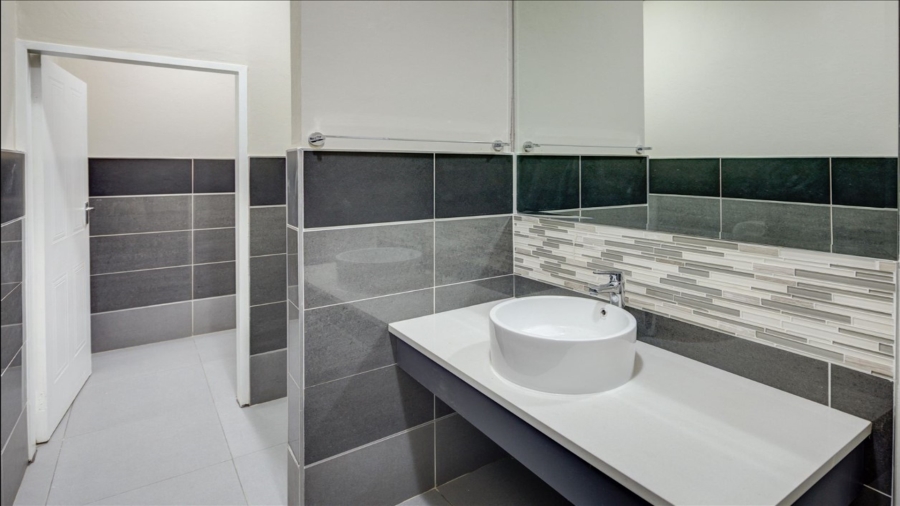 To Let commercial Property for Rent in Mostyn Park Gauteng