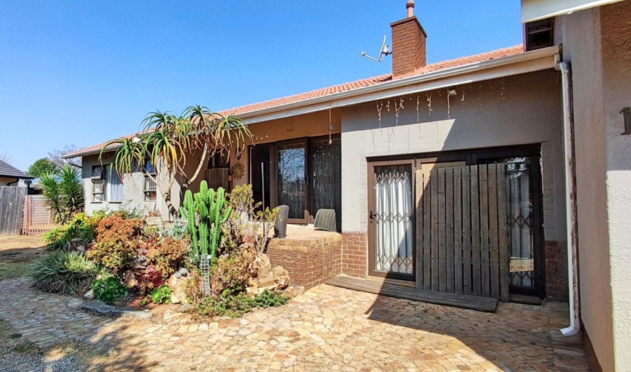 3 Bedroom Property for Sale in Highway Gardens Gauteng