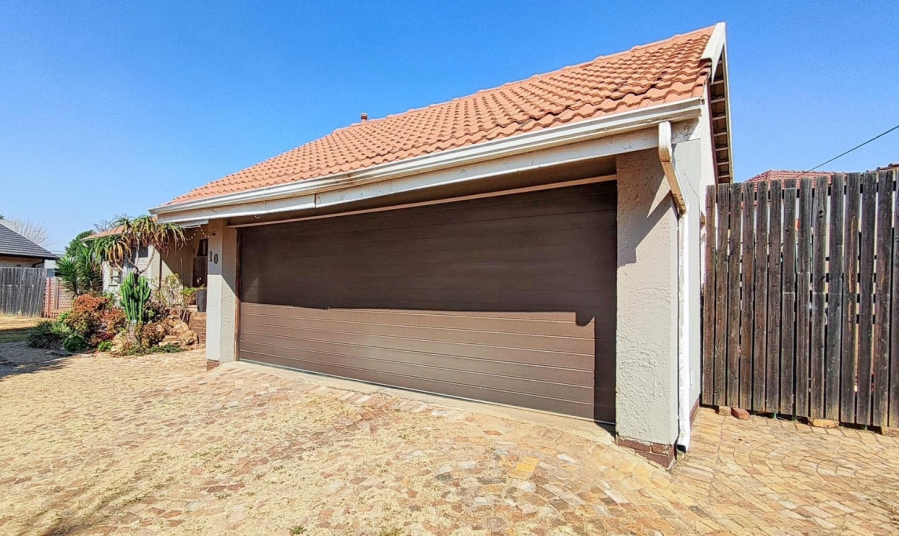 3 Bedroom Property for Sale in Highway Gardens Gauteng