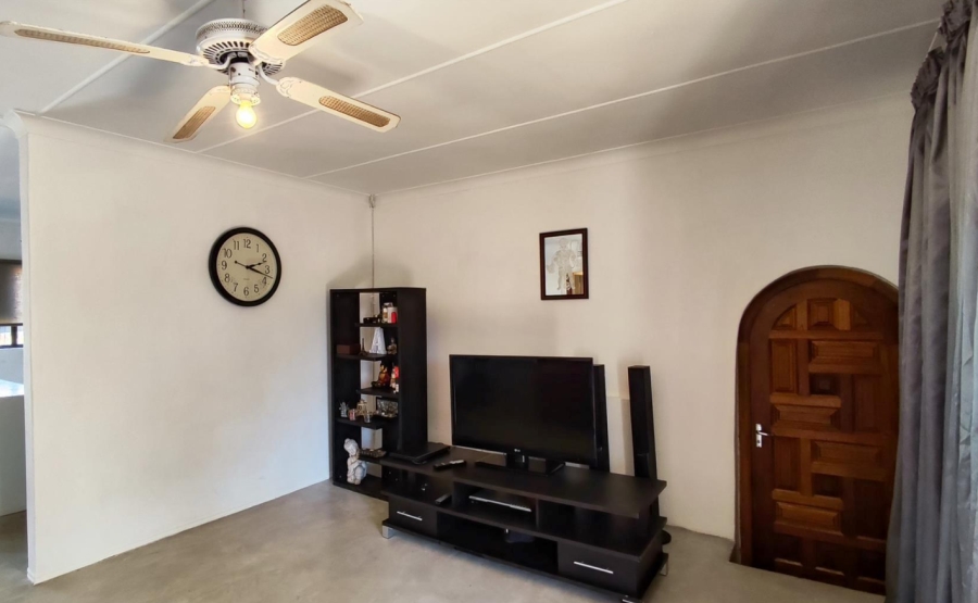3 Bedroom Property for Sale in Highway Gardens Gauteng