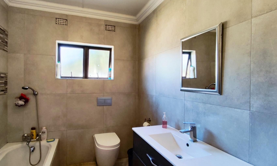 3 Bedroom Property for Sale in Highway Gardens Gauteng