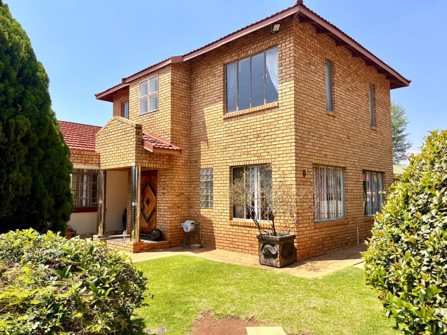 5 Bedroom Property for Sale in Paul Krugersoord Gauteng