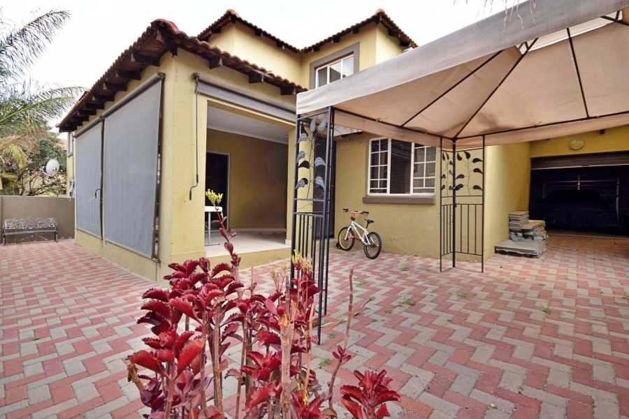 3 Bedroom Property for Sale in Olivedale Gauteng