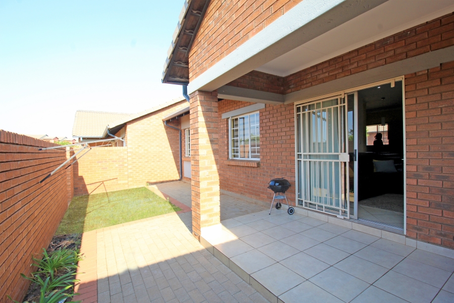 2 Bedroom Property for Sale in Amberfield Gauteng