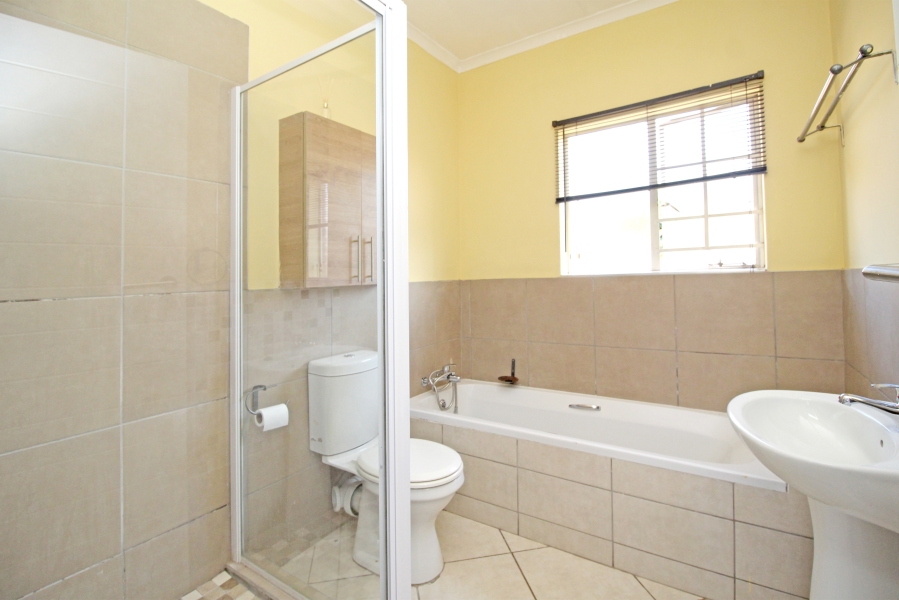 2 Bedroom Property for Sale in Amberfield Gauteng