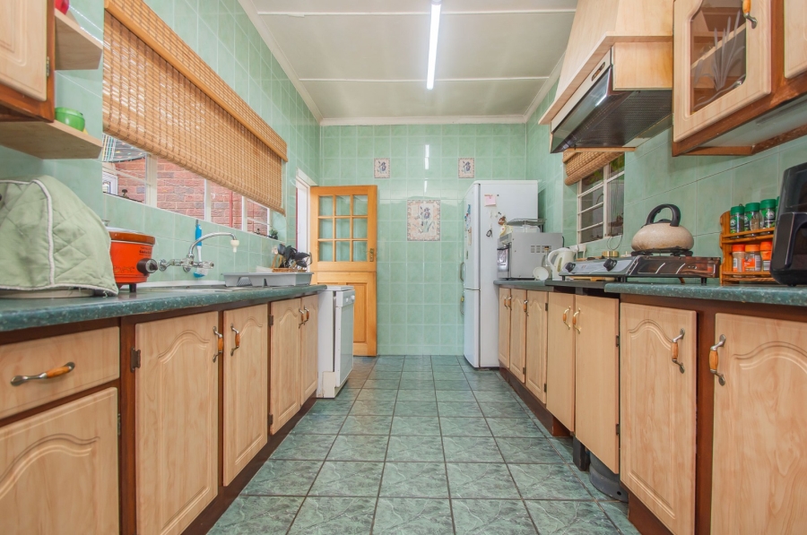 4 Bedroom Property for Sale in Helderkruin Gauteng