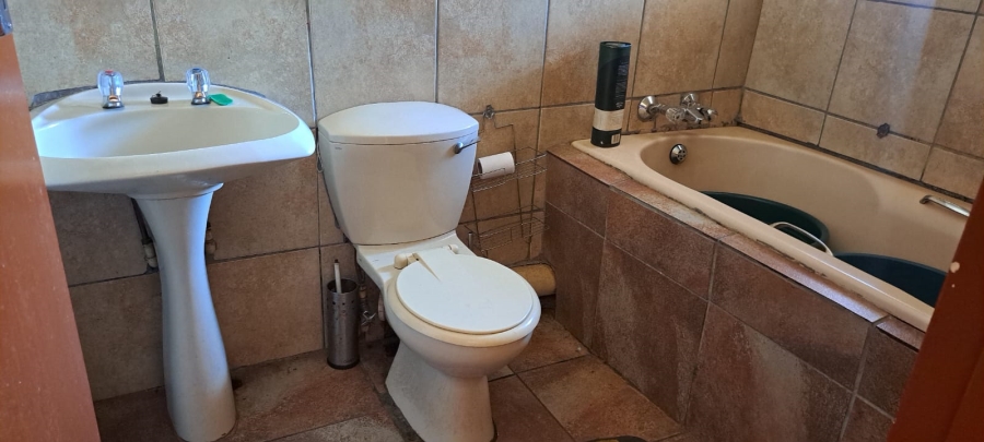 2 Bedroom Property for Sale in The Orchards Gauteng