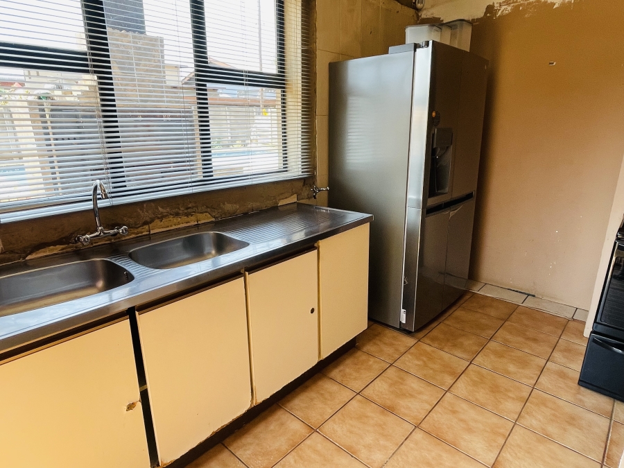 4 Bedroom Property for Sale in Pretoria Gardens Gauteng