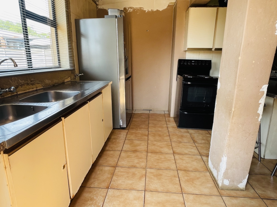 4 Bedroom Property for Sale in Pretoria Gardens Gauteng