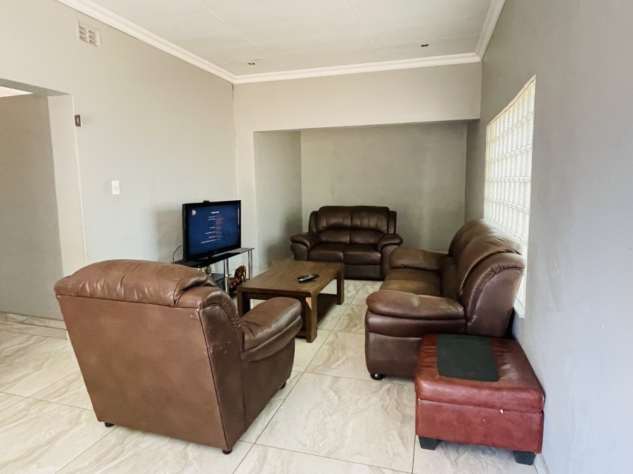 4 Bedroom Property for Sale in Pretoria Gardens Gauteng