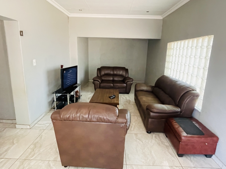 4 Bedroom Property for Sale in Pretoria Gardens Gauteng