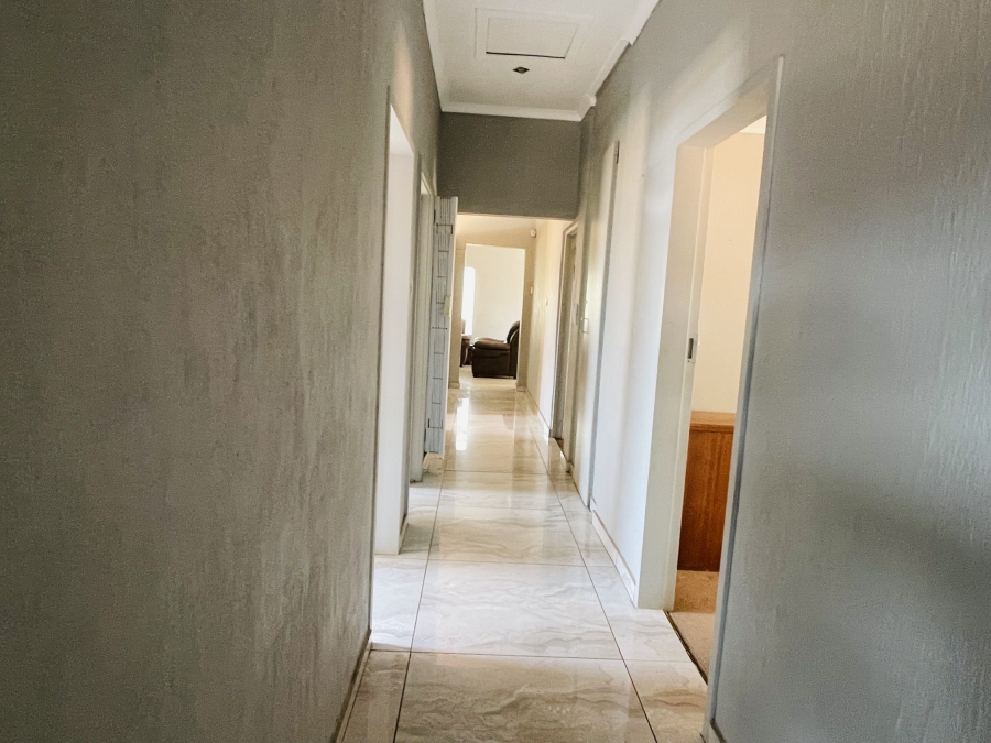 4 Bedroom Property for Sale in Pretoria Gardens Gauteng