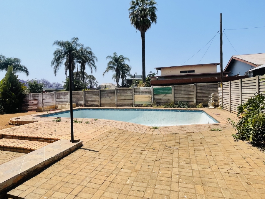 4 Bedroom Property for Sale in Pretoria Gardens Gauteng