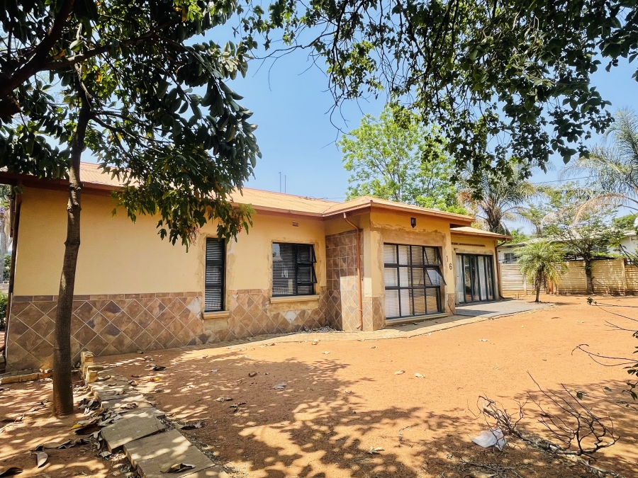 4 Bedroom Property for Sale in Pretoria Gardens Gauteng