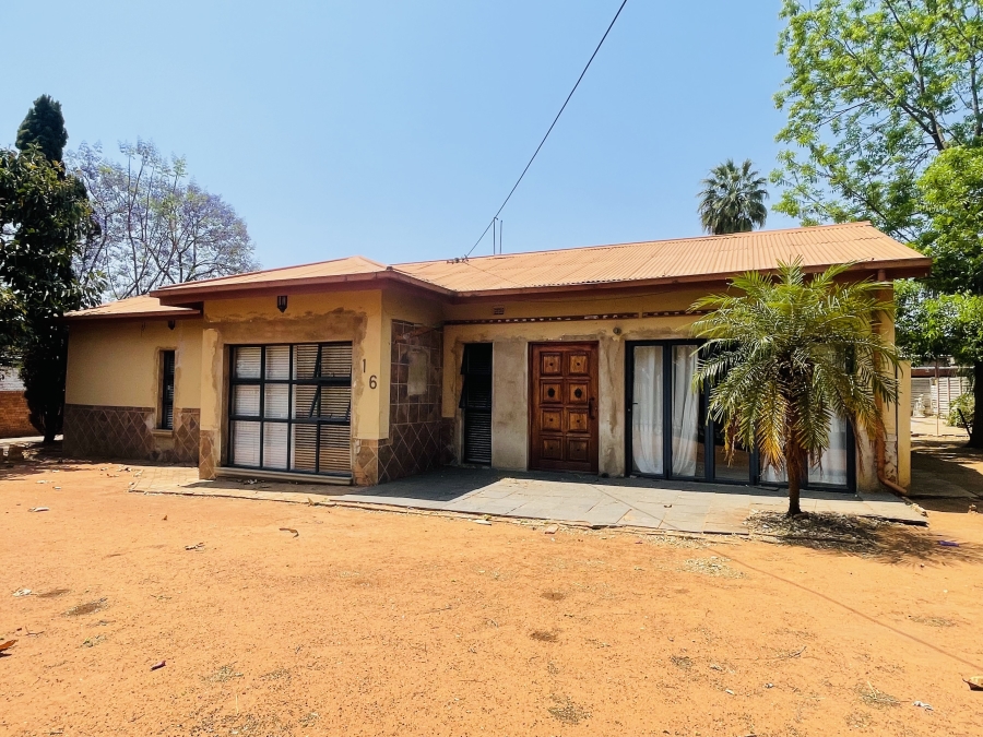 4 Bedroom Property for Sale in Pretoria Gardens Gauteng
