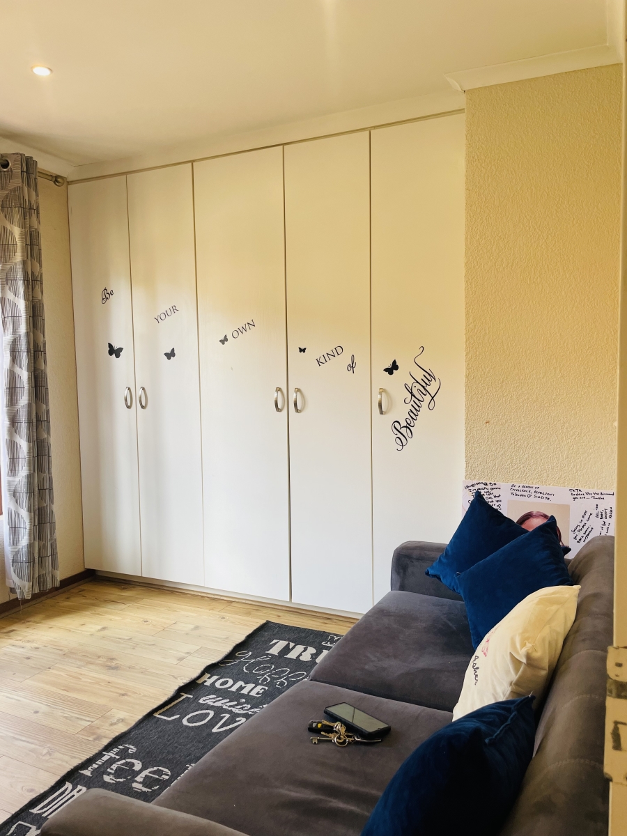 4 Bedroom Property for Sale in Noordheuwel Gauteng