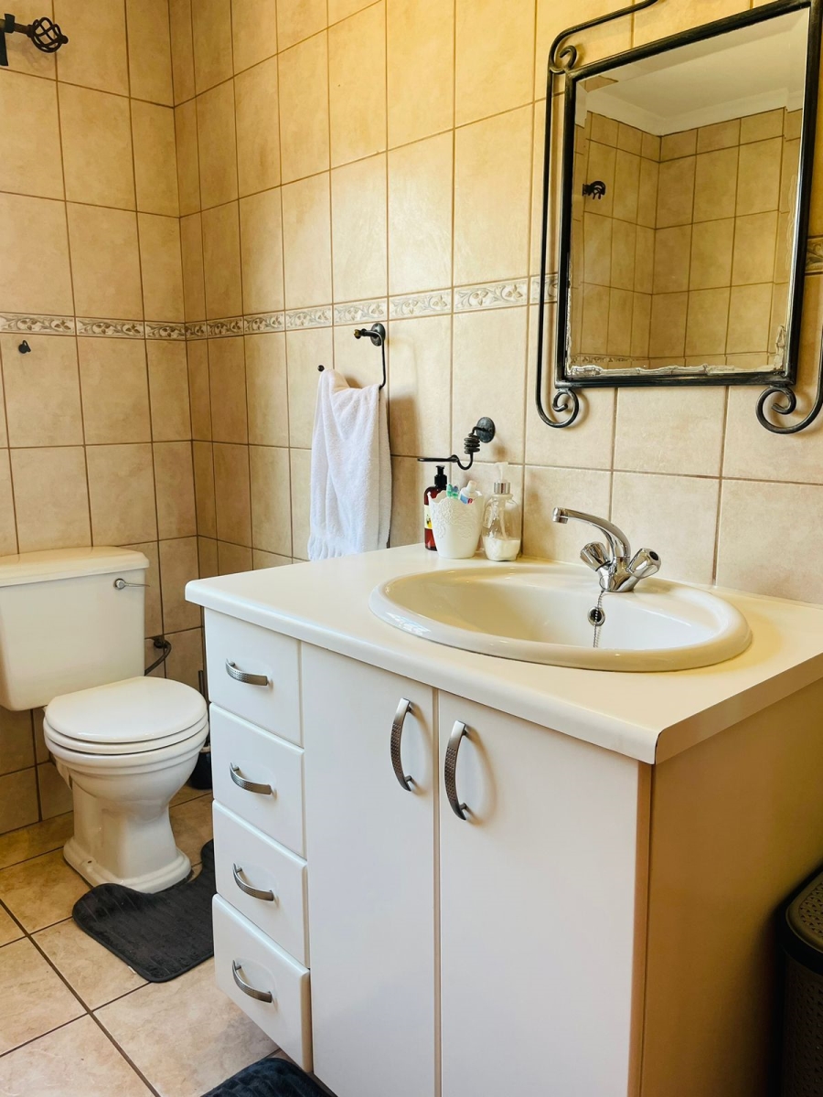 4 Bedroom Property for Sale in Noordheuwel Gauteng