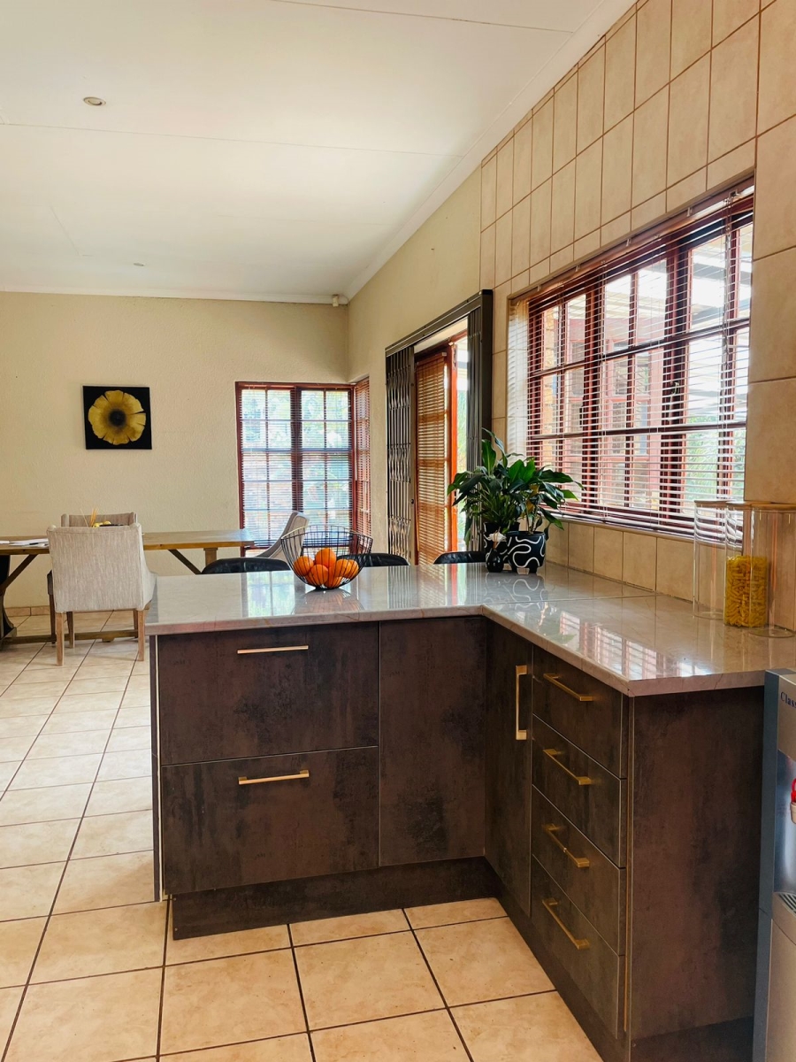 4 Bedroom Property for Sale in Noordheuwel Gauteng