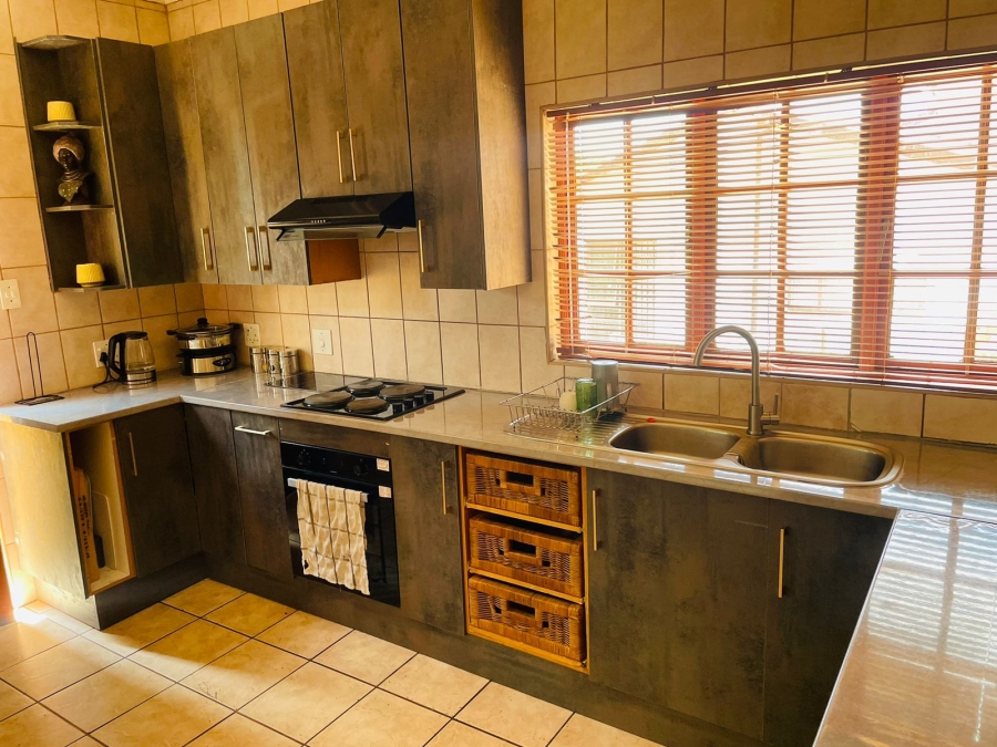 4 Bedroom Property for Sale in Noordheuwel Gauteng