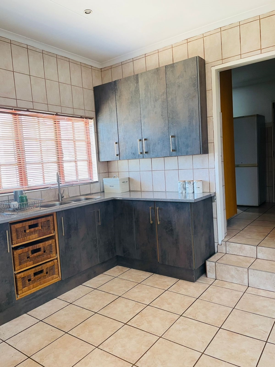 4 Bedroom Property for Sale in Noordheuwel Gauteng