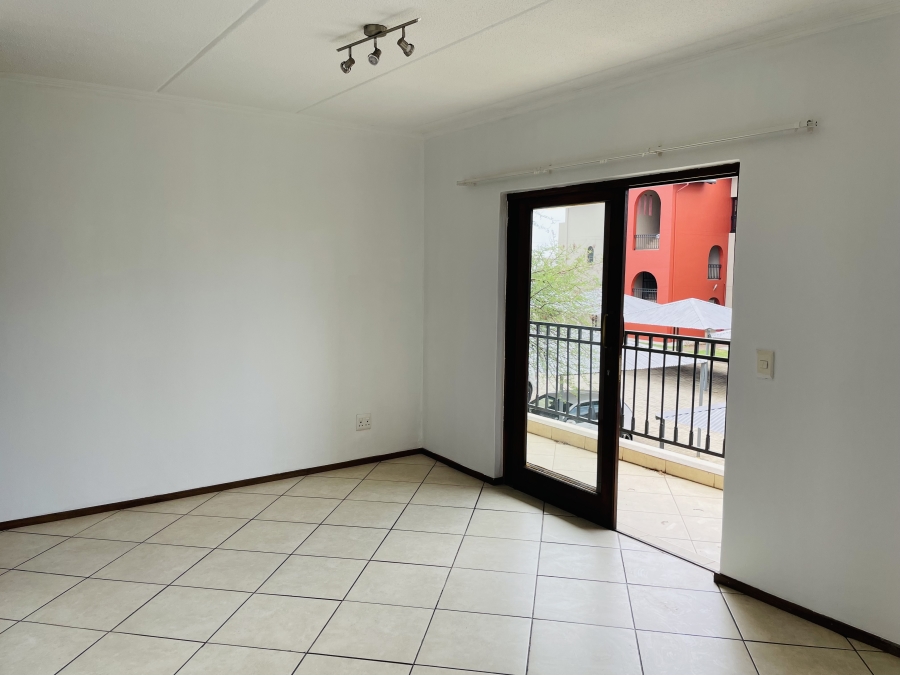 2 Bedroom Property for Sale in Featherbrooke Estate Gauteng