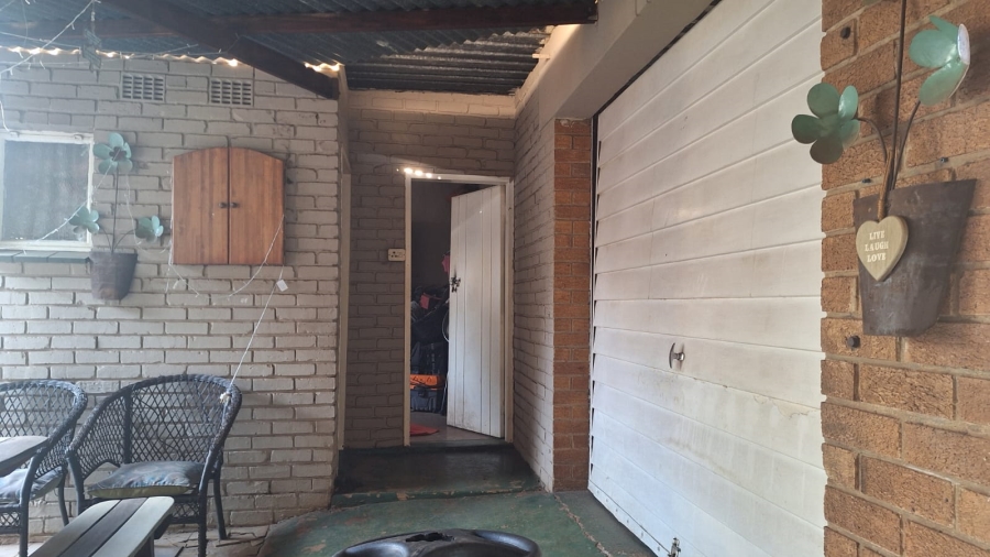 3 Bedroom Property for Sale in Dal Fouche Gauteng