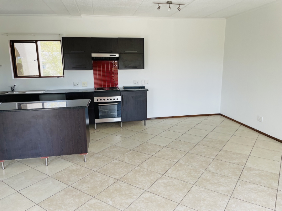 2 Bedroom Property for Sale in Featherbrooke Estate Gauteng