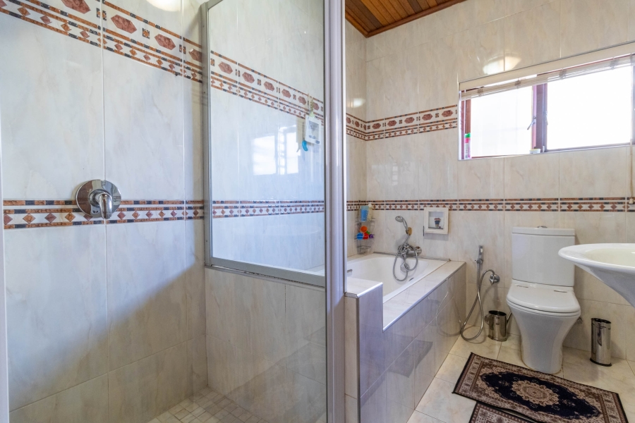 4 Bedroom Property for Sale in Lenasia South Gauteng