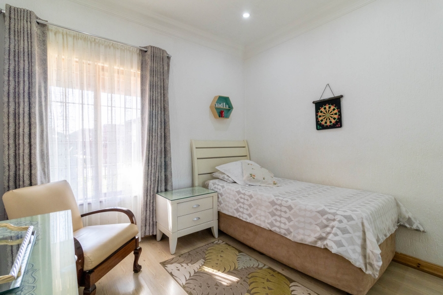 4 Bedroom Property for Sale in Lenasia South Gauteng