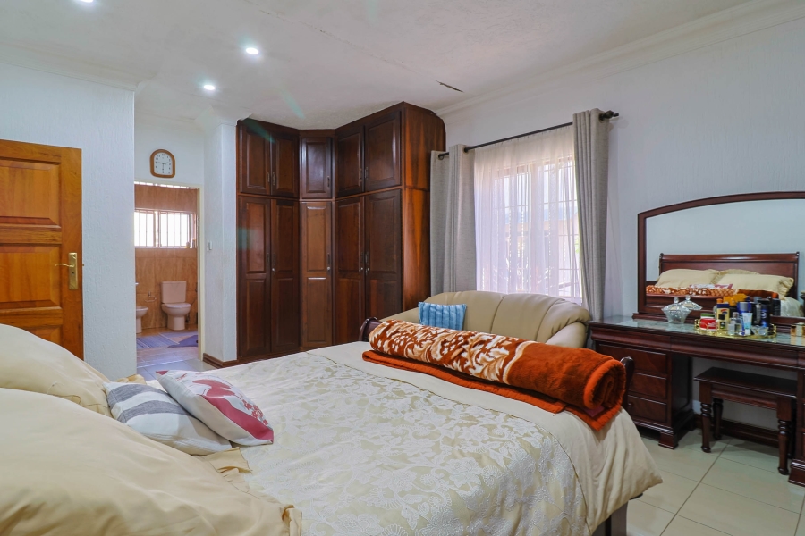 4 Bedroom Property for Sale in Lenasia South Gauteng